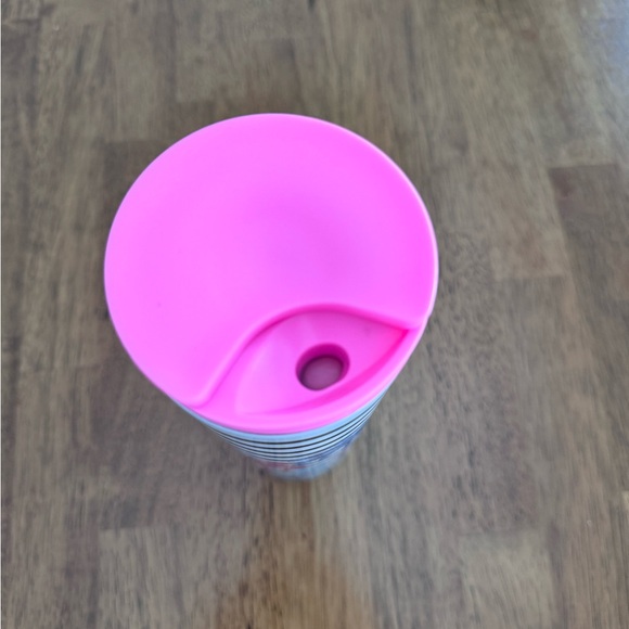 New In Box, Lilly Pulitzer 16 oz. Travel Mug, print is Desert Palm. - Picture 13 of 15